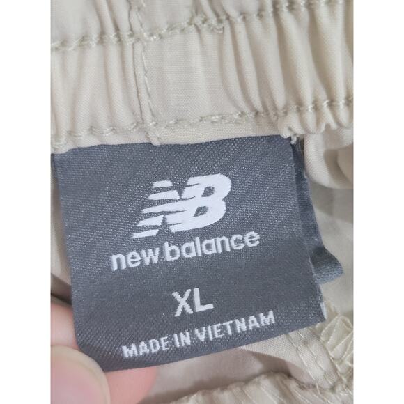New Balance Men's Jogger Pants Size XL Beige Cream Track Pant Lightweight Pocket - Picture 12 of 13